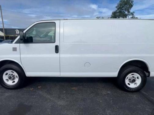 2019 GMC Savana 2500 Work Van
