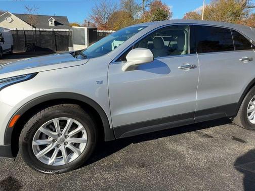 2022 Cadillac XT4 Luxury