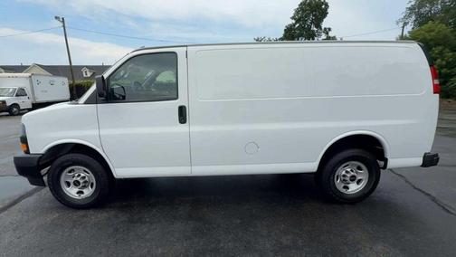2023 GMC Savana 2500 Work Van