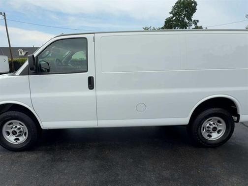 2023 GMC Savana 2500 Work Van