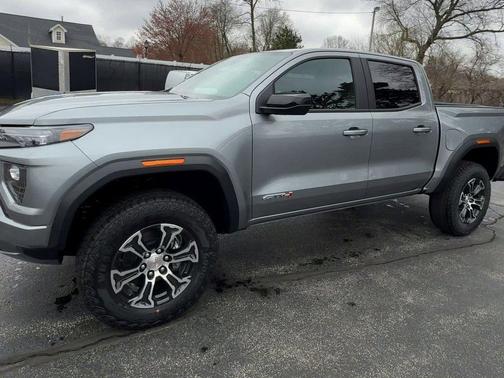 2025 GMC Canyon AT4