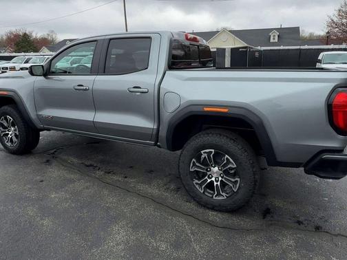 2025 GMC Canyon AT4