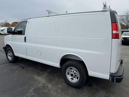 2025 GMC Savana 2500 Work Van