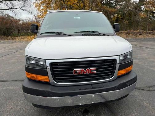 2025 GMC Savana 2500 Work Van