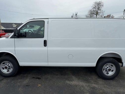 2025 GMC Savana 2500 Work Van