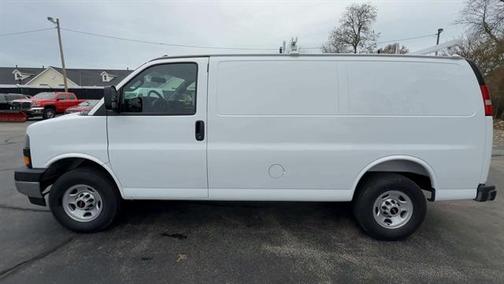 2025 GMC Savana 2500 Work Van