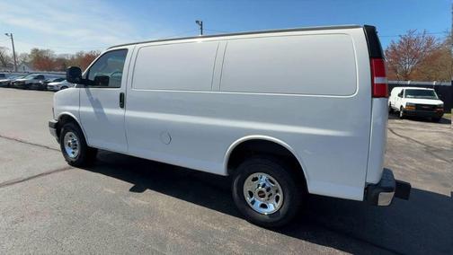 2022 GMC Savana 2500 Work Van