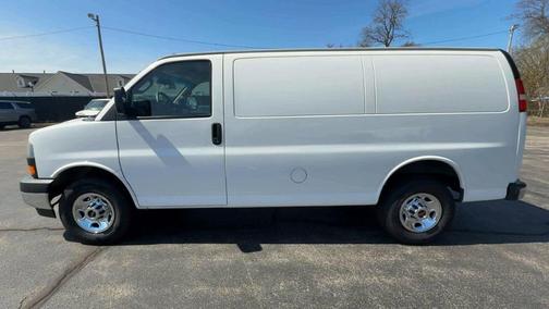 2022 GMC Savana 2500 Work Van