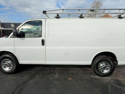 2020 GMC Savana 2500 Work Van