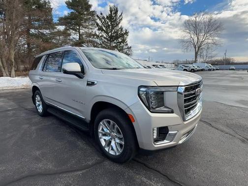 2022 GMC Yukon SLT