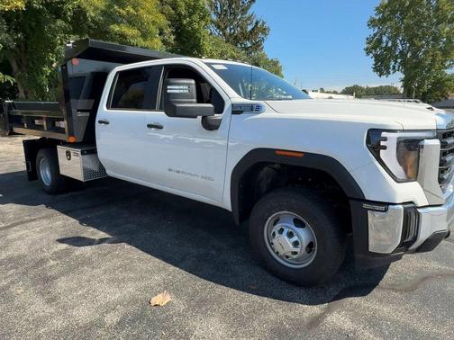 2025 GMC Sierra 3500 Pro