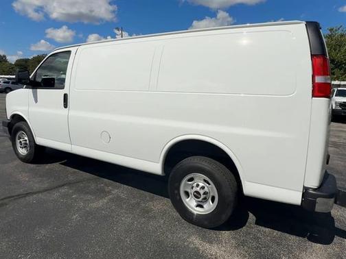 2023 GMC Savana 2500 Work Van