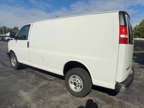 2023 GMC Savana 2500 Work Van