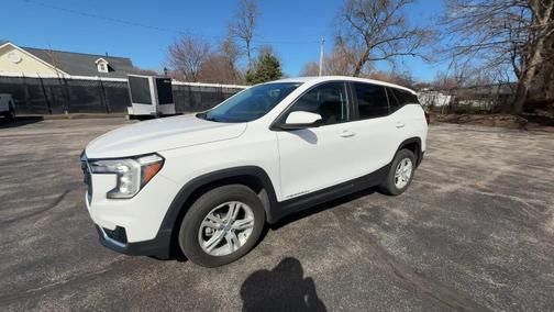 White 2023 GMC Terrain SLE
