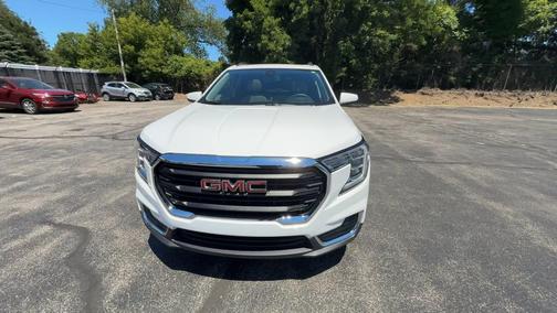 White 2023 GMC Terrain SLE