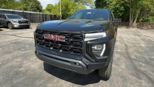 2025 GMC Canyon Elevation