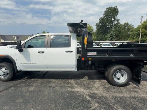2025 GMC Sierra 3500 Pro