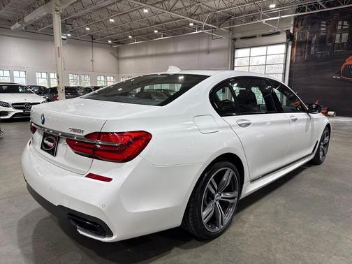 2016 BMW 750 i xDrive