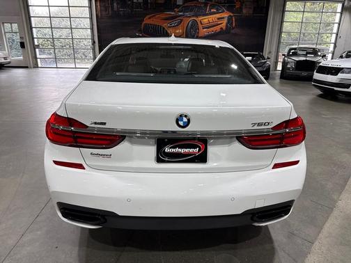 2016 BMW 750 i xDrive