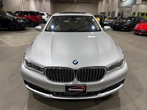 2016 BMW 750 i xDrive