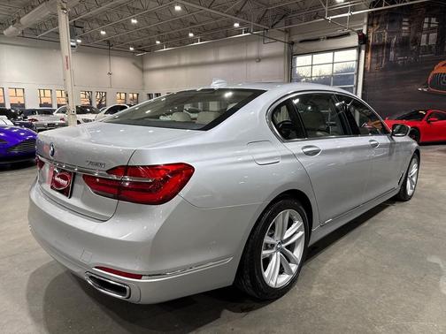2016 BMW 750 i xDrive