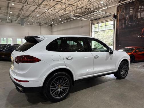 2018 Porsche Cayenne Platinum Edition
