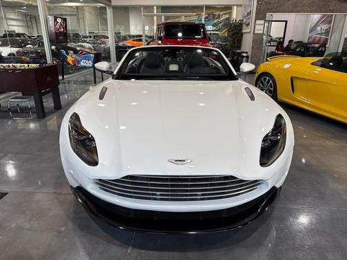 2019 Aston Martin DB11 Volante