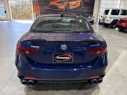 2017 Alfa Romeo Giulia Quadrifoglio