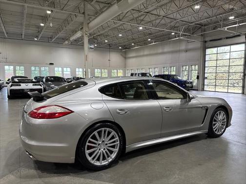 2012 Porsche Panamera 4