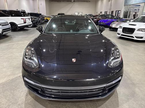 2018 Porsche Panamera 4