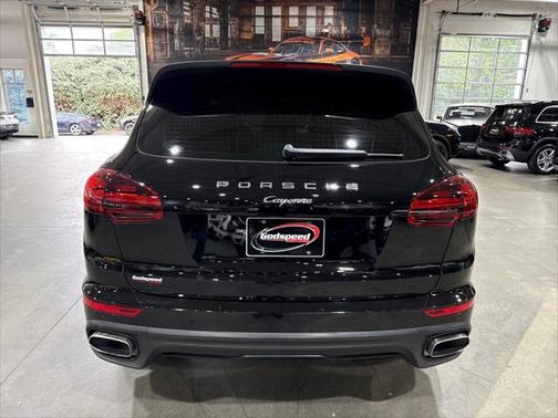 2016 Porsche Cayenne Base