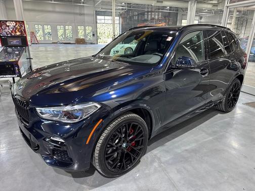 2021 BMW X5 M50i