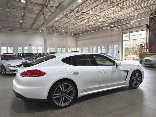 2014 Porsche Panamera 4