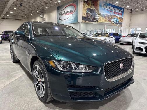 2017 Jaguar XE 35t Premium