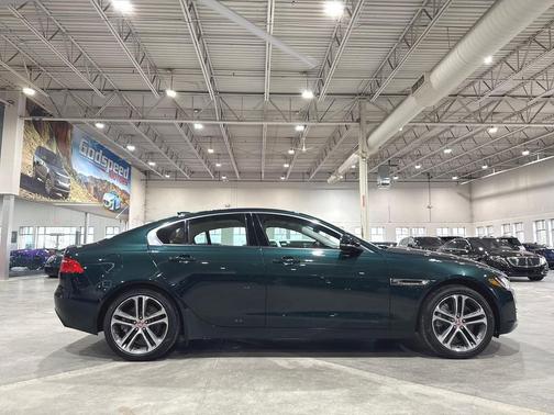 2017 Jaguar XE 35t Premium