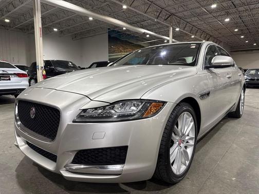 2017 Jaguar XF 35t Prestige