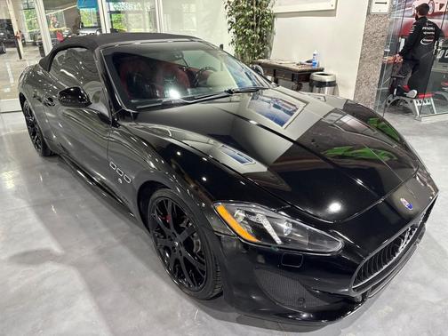 Nero 2014 Maserati GranTurismo Sport