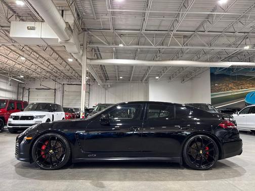 2015 Porsche Panamera GTS