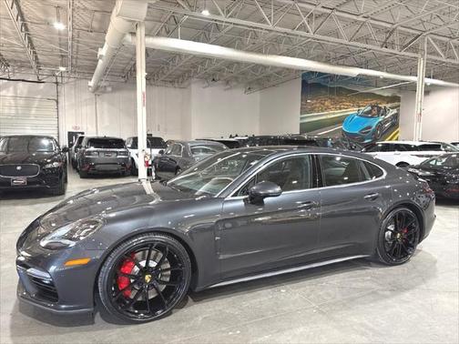 2017 Porsche Panamera Turbo