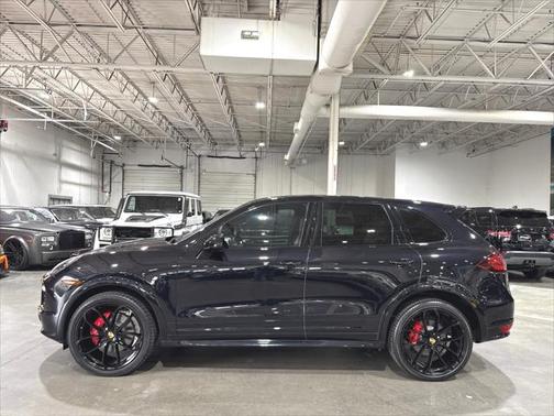 2014 Porsche Cayenne GTS