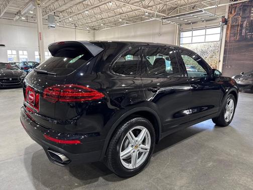 2016 Porsche Cayenne Cayenne