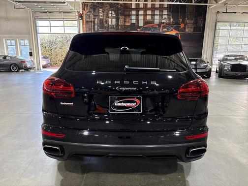 2016 Porsche Cayenne Cayenne