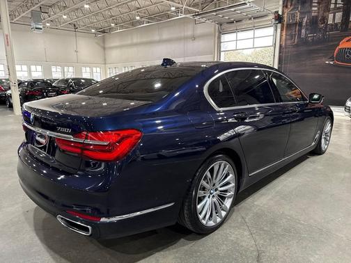 2016 BMW 750 i xDrive
