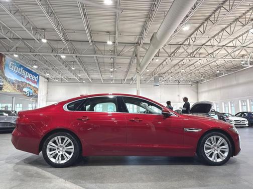 2016 Jaguar XF 35t Premium