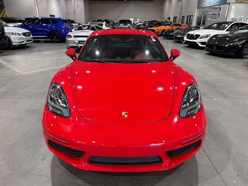 2017 Porsche 718 Cayman T