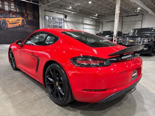 2017 Porsche 718 Cayman T