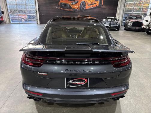 2017 Porsche Panamera Turbo