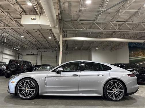 2018 Porsche Panamera Base