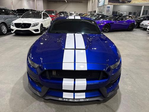 2016 Ford Shelby GT350 Base