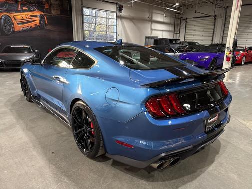 2021 Ford Shelby GT500 Base